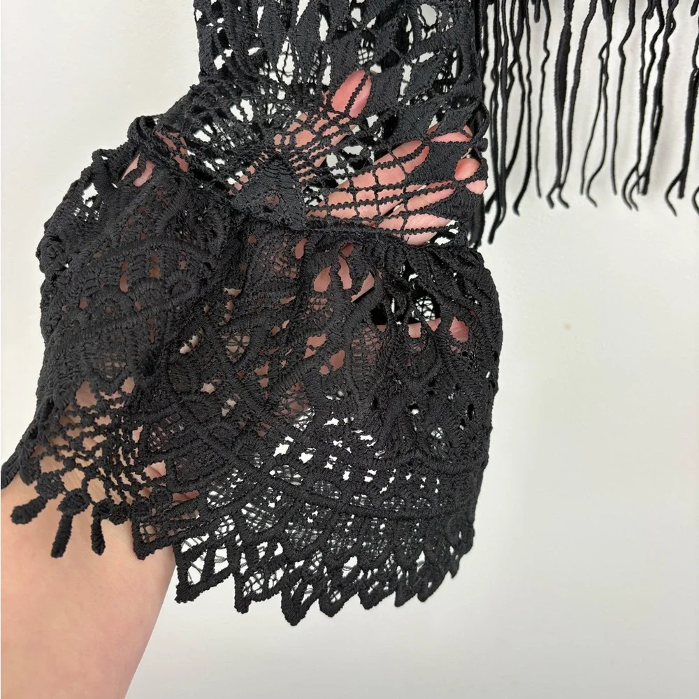 Beulah Black Crochet Fringe Long Sleeve Blouse size 6 zipper back boho festival - Picture 4 of 13